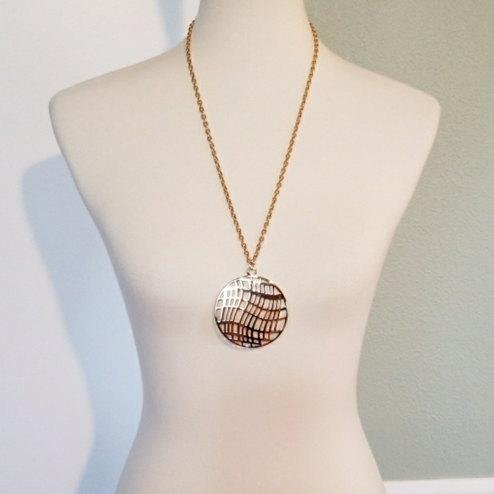 NICE & BELLA GOLD NECKLACE - Picture 2 of 5